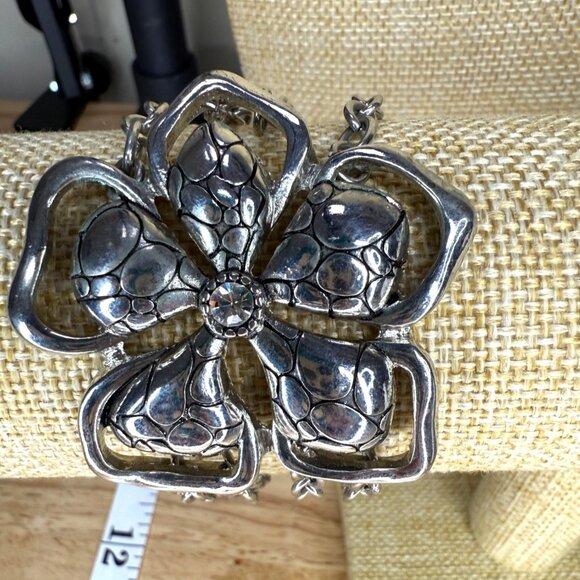 unknown Jewelry - Silvertone Flower Bracelet With Chain Strands & Toggle Closure, Floral, Casual